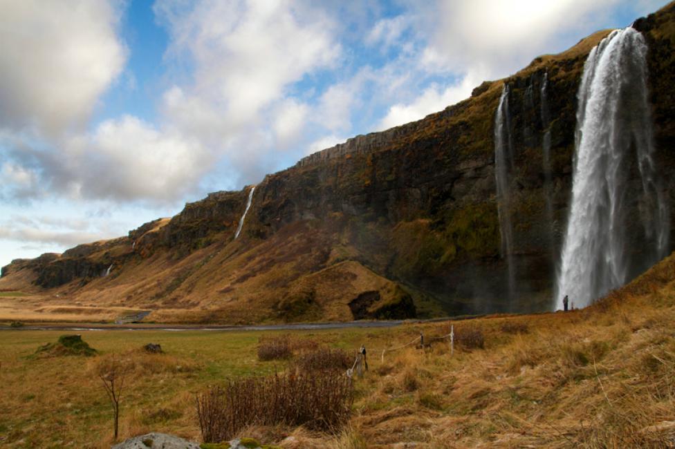 Agua y cascadas